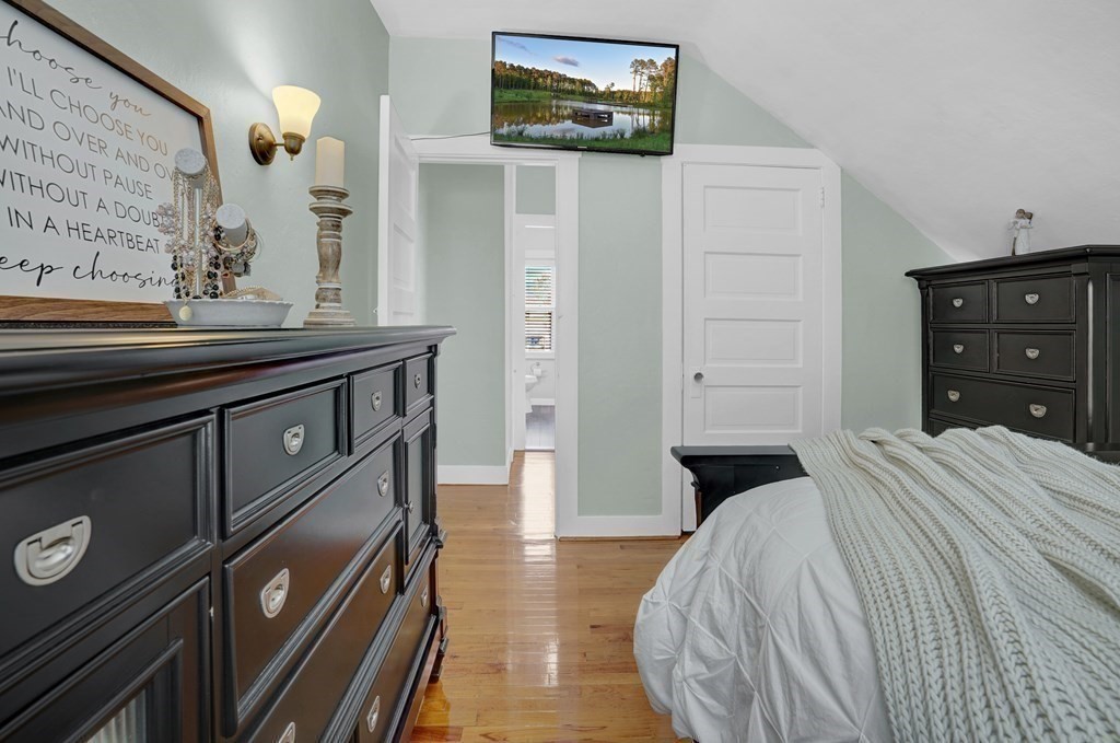 318 Cypress Street Fall River, MA 02720 - Photo 20 of 38
