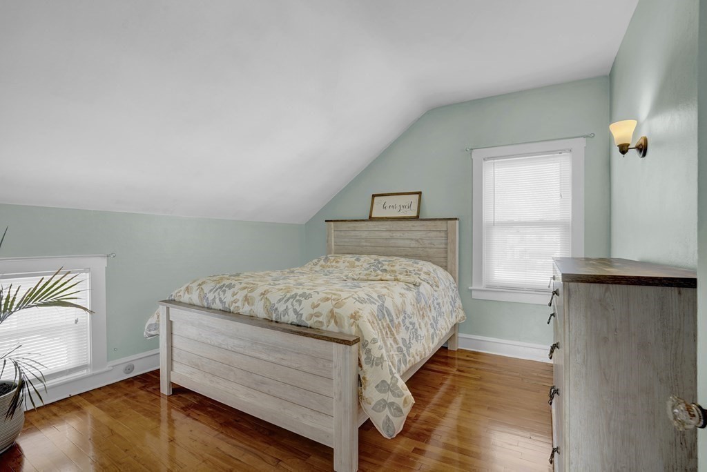 318 Cypress Street Fall River, MA 02720 - Photo 21 of 38