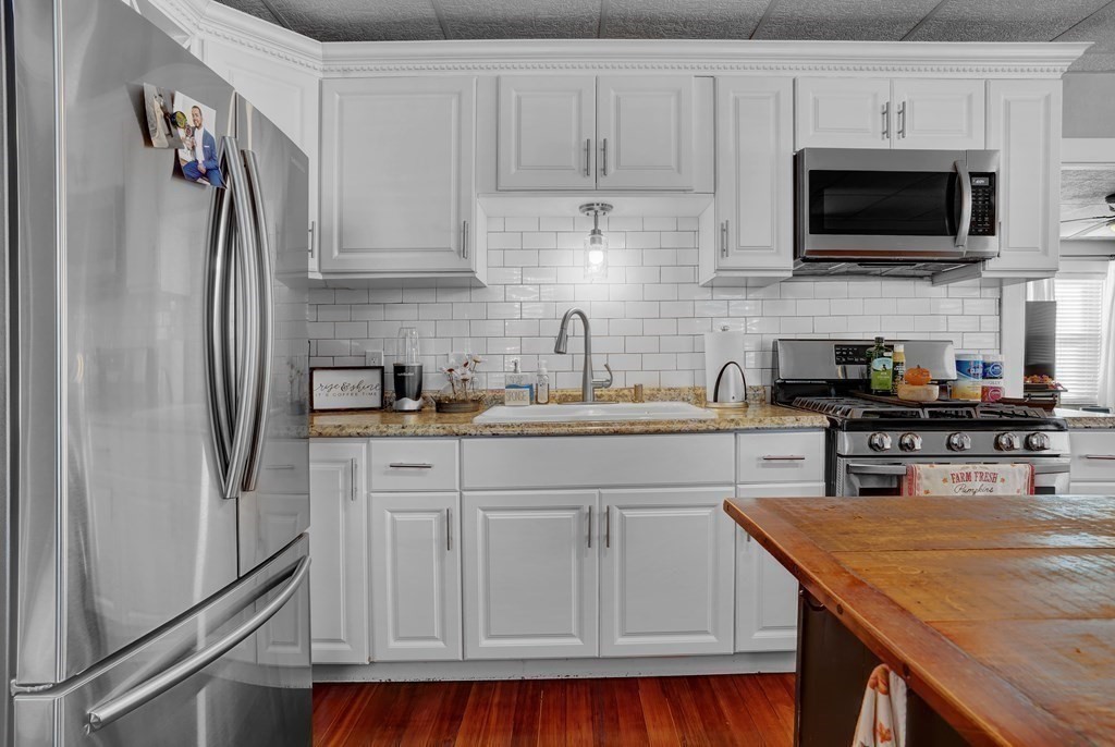 318 Cypress Street Fall River, MA 02720 - Photo 10 of 38