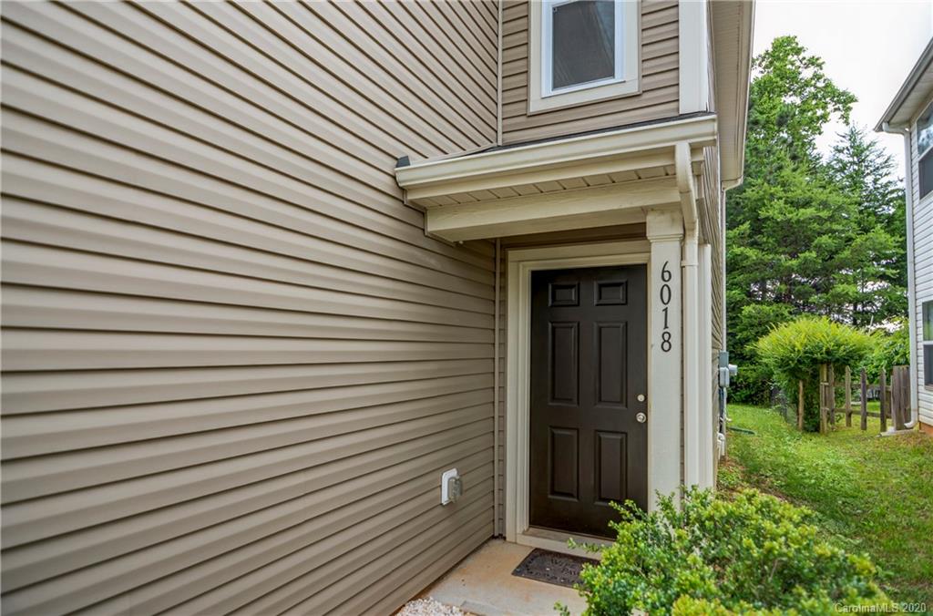 6018 Raisin Tree Lane Charlotte, NC 28215 - Photo 2 of 30 Gallery Image 2