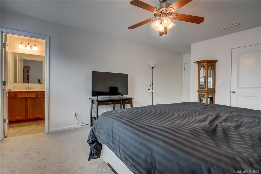6018 Raisin Tree Lane Charlotte, NC 28215 - Photo 15 of 30 Gallery Image 15