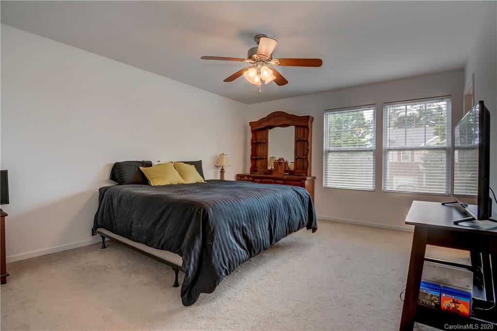 6018 Raisin Tree Lane Charlotte, NC 28215 - Photo 16 of 30 Gallery Image 16