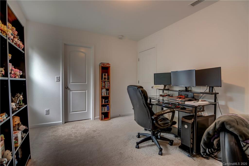 6018 Raisin Tree Lane Charlotte, NC 28215 - Photo 19 of 30 Gallery Image 19