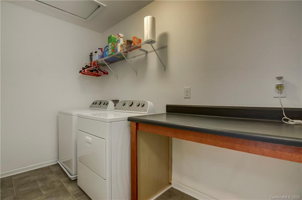 6018 Raisin Tree Lane Charlotte, NC 28215 - Photo 25 of 30 Gallery Image 25