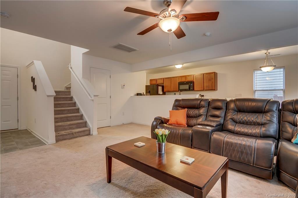 6018 Raisin Tree Lane Charlotte, NC 28215 - Photo 5 of 30 Gallery Image 5