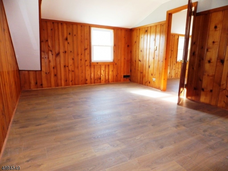 88 Rosedale Avenue Madison, NJ 07940 - Photo 7 of 10 an empty room with windows