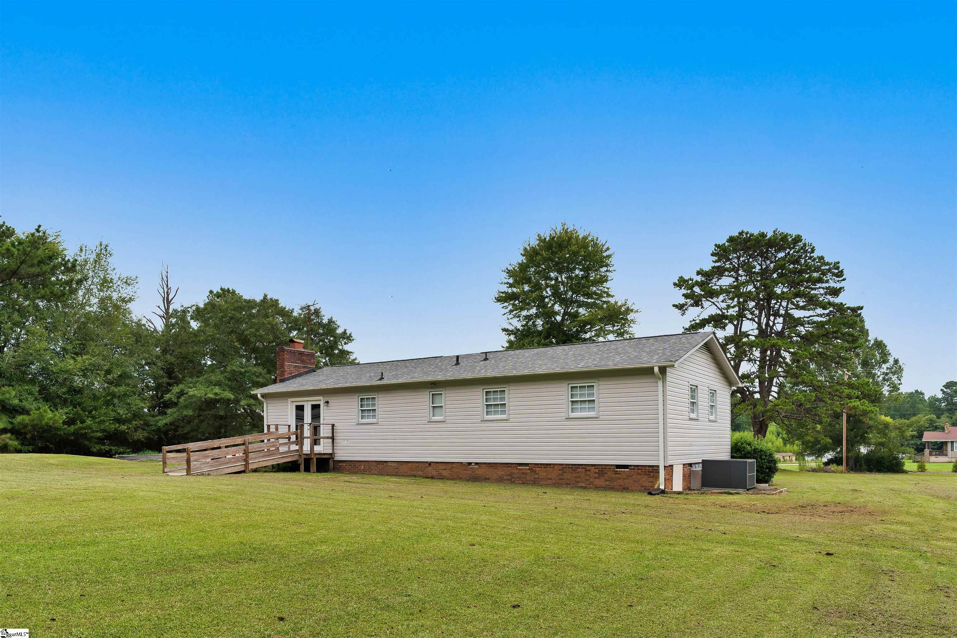 921 Barnado Road Union, SC 29379 - Photo 6 of 31
