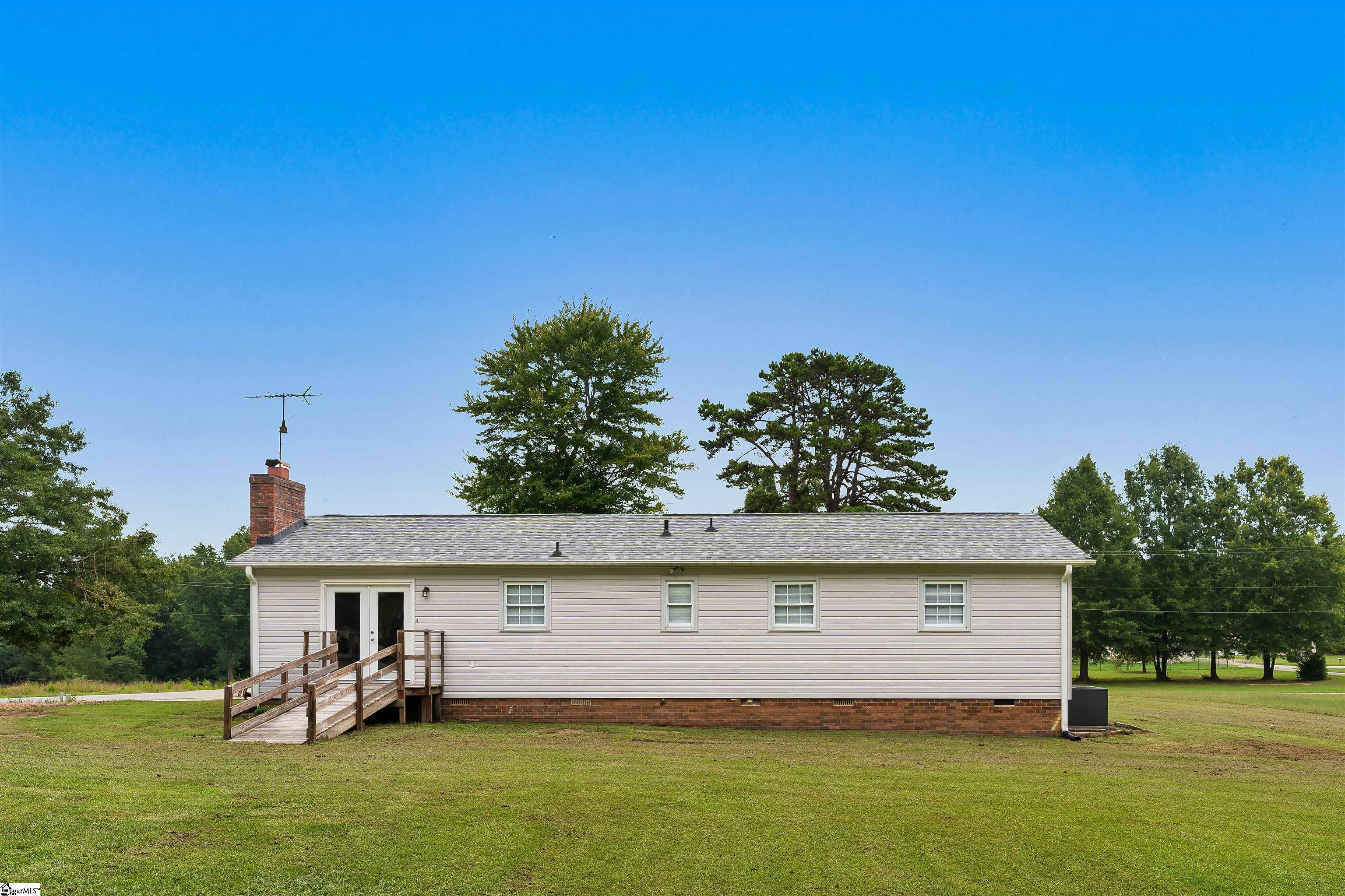 921 Barnado Road Union, SC 29379 - Photo 7 of 31