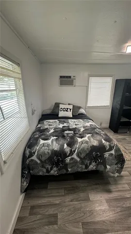 $1,300 | 601 Northeast 4th Court, Unit 7A, Hallandale Beach, FL 33009