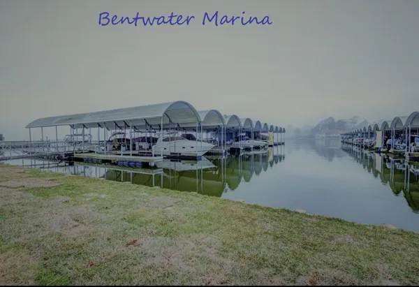 $739,500 | 114 Bentwood Drive, Montgomery, TX 77356