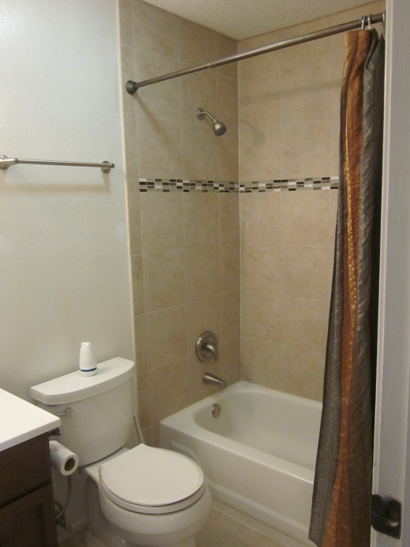 2068 North Rand Road, Unit 211 Palatine, IL 60074 - Photo 16 of 18