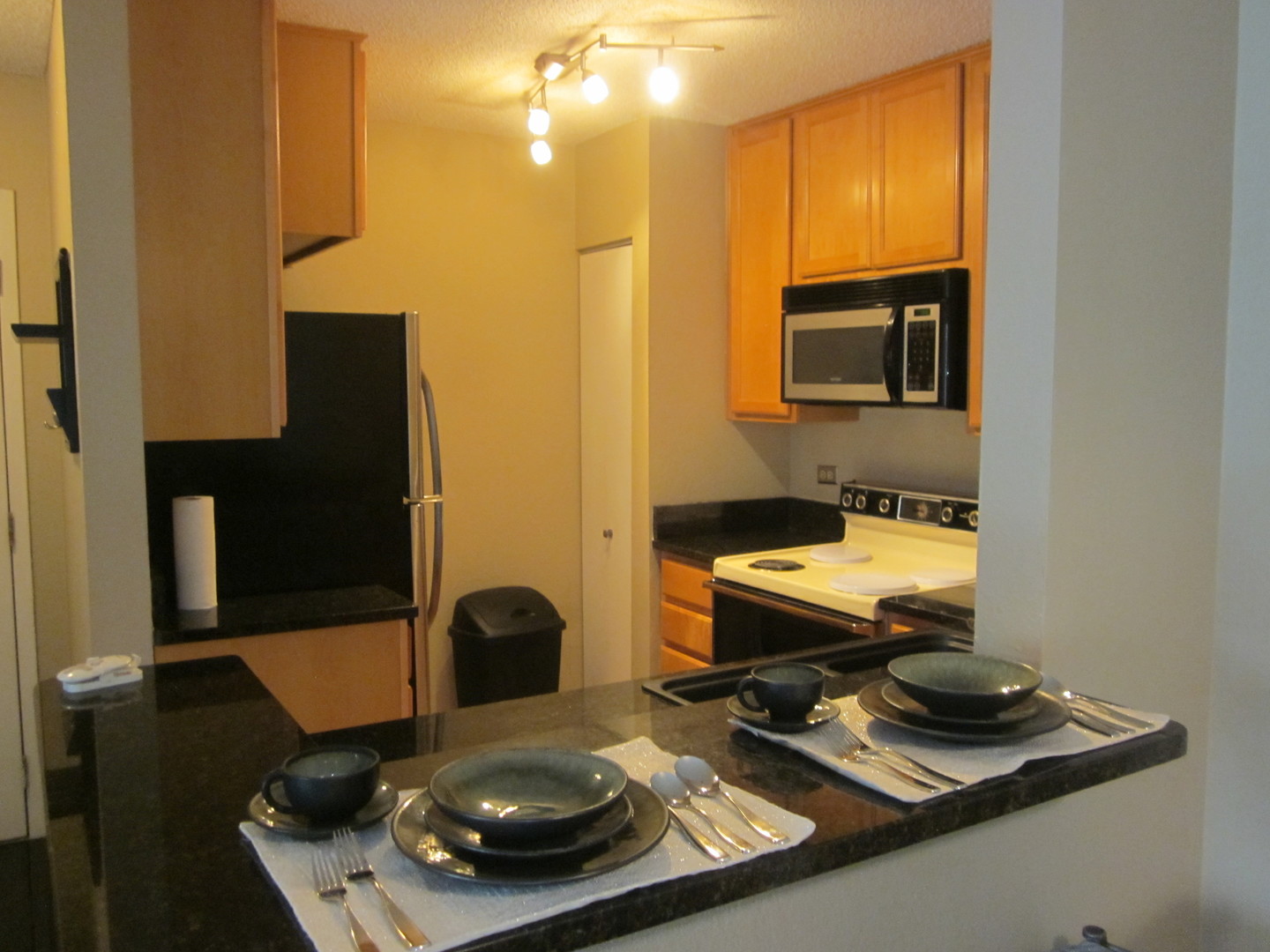 2068 North Rand Road, Unit 211 Palatine, IL 60074 - Photo 3 of 18