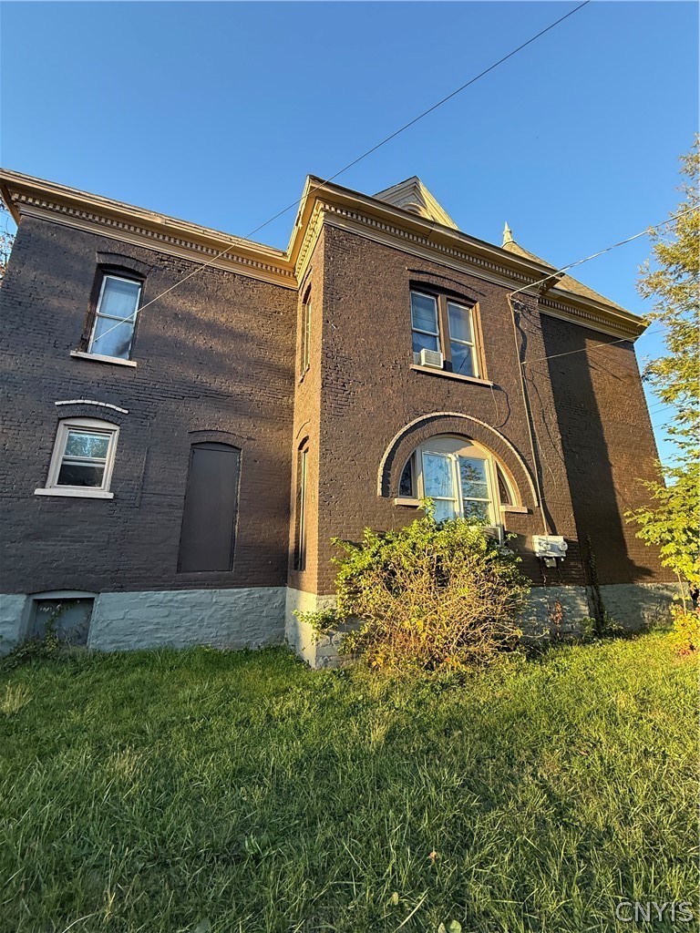 340 Seneca Street Oneida, NY 13421 - Photo 4 of 13
