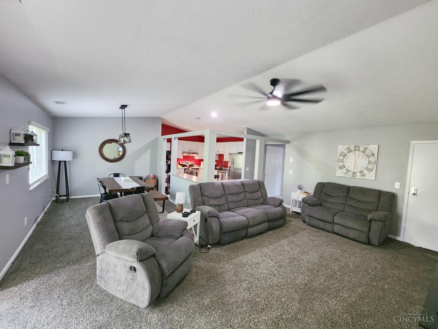 7915 Cheviot Road, Unit 32 Cincinnati, OH 45247 - Photo 3 of 22