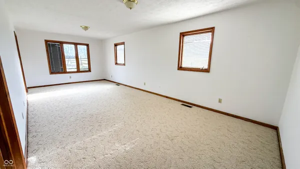 $594,900 | 7000 South Us Highway, Freedom, IN 47431