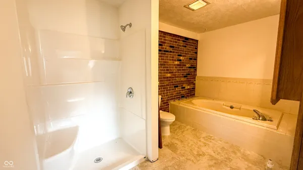 $594,900 | 7000 South Us Highway, Freedom, IN 47431