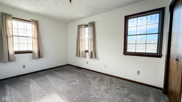 $594,900 | 7000 South Us Highway, Freedom, IN 47431