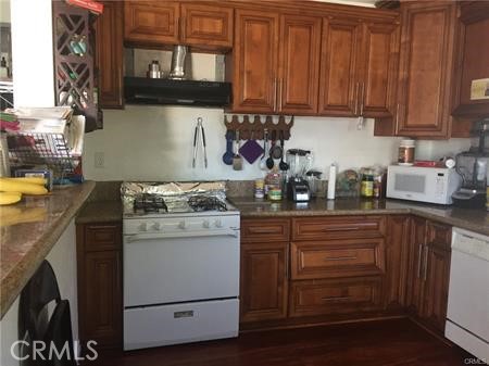 10756 Haddon Avenue Pacoima, CA 91331 - Photo 7 of 10