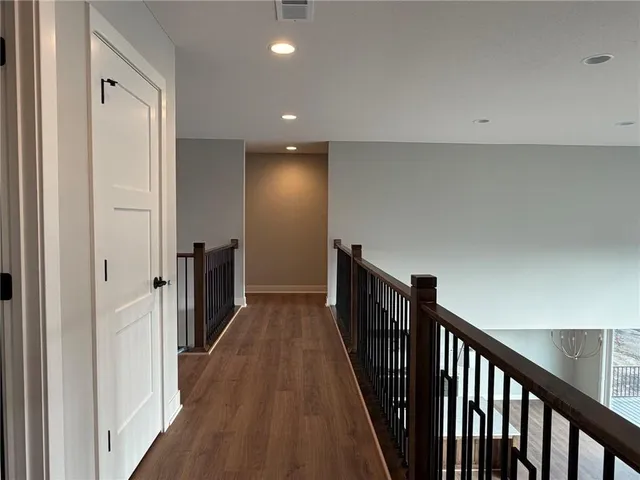 $826,240 | 1605 Southwest Arbor Park Drive, Lee's Summit, MO 64082