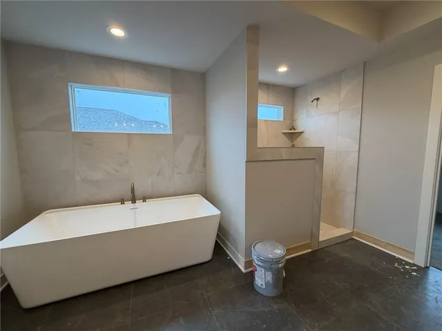 $826,240 | 1605 Southwest Arbor Park Drive, Lee's Summit, MO 64082