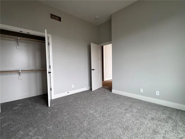 $826,240 | 1605 Southwest Arbor Park Drive, Lee's Summit, MO 64082