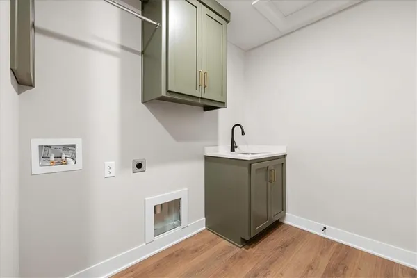 $826,240 | 1605 Southwest Arbor Park Drive, Lee's Summit, MO 64082