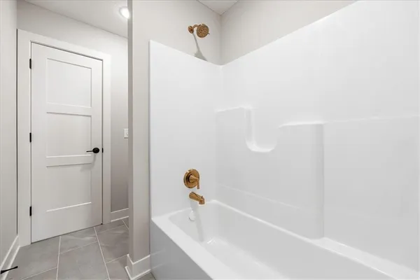 $826,240 | 1605 Southwest Arbor Park Drive, Lee's Summit, MO 64082