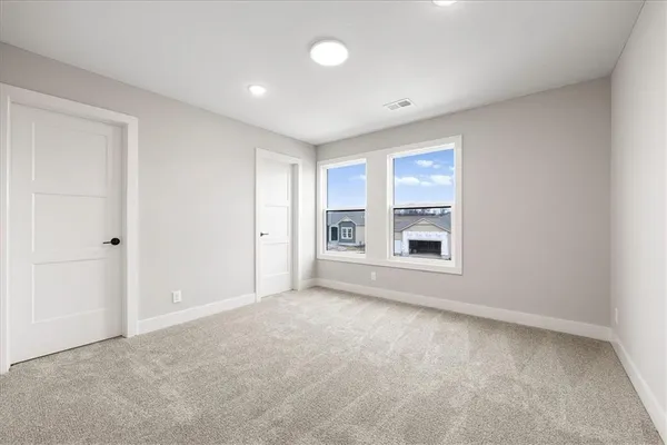 $826,240 | 1605 Southwest Arbor Park Drive, Lee's Summit, MO 64082