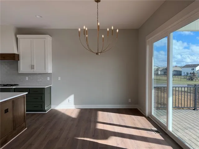 $826,240 | 1605 Southwest Arbor Park Drive, Lee's Summit, MO 64082