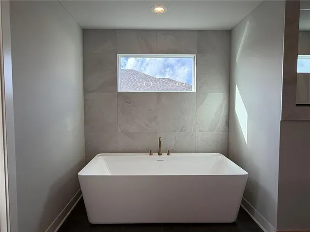 $826,240 | 1605 Southwest Arbor Park Drive, Lee's Summit, MO 64082