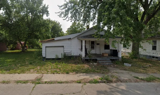 $10,500 | 654 North Ave B, Canton, IL 61520