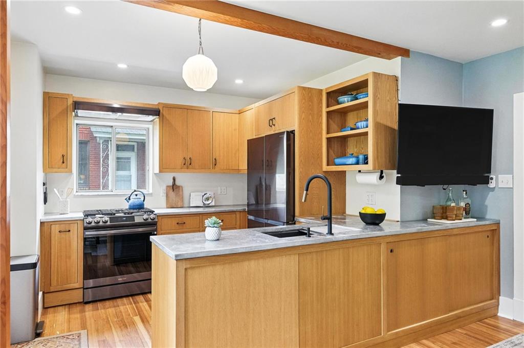 4329 Stanton Avenue Pittsburgh, PA 15201 - Photo 15 of 45