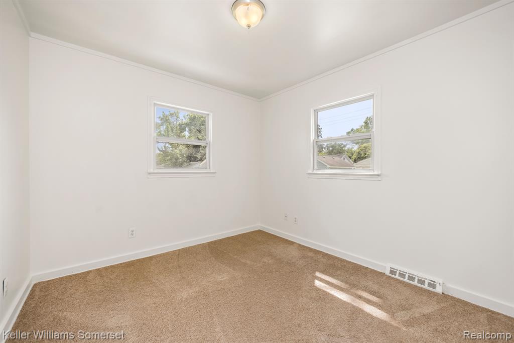 2115 Leitch Road Ferndale, MI 48220 - Photo 15 of 30