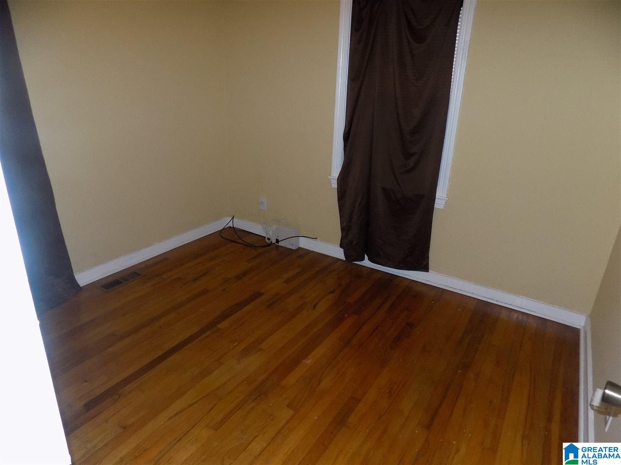 916 8th Street Pleasant Grove, AL 35127 - Photo 7 of 9
