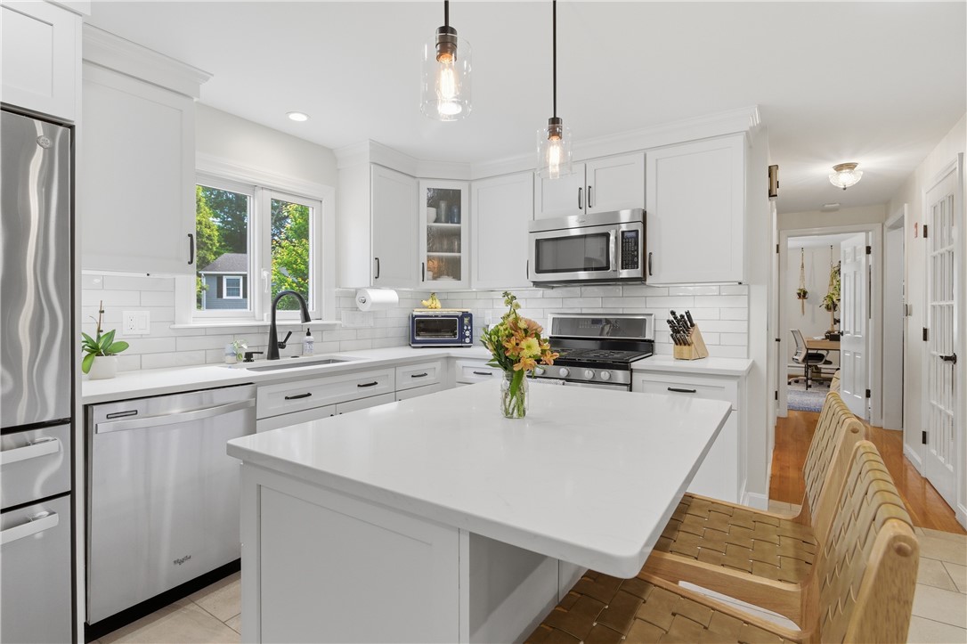 1 Blacksmith Road Lincoln, RI 02865 - Photo 10 of 46