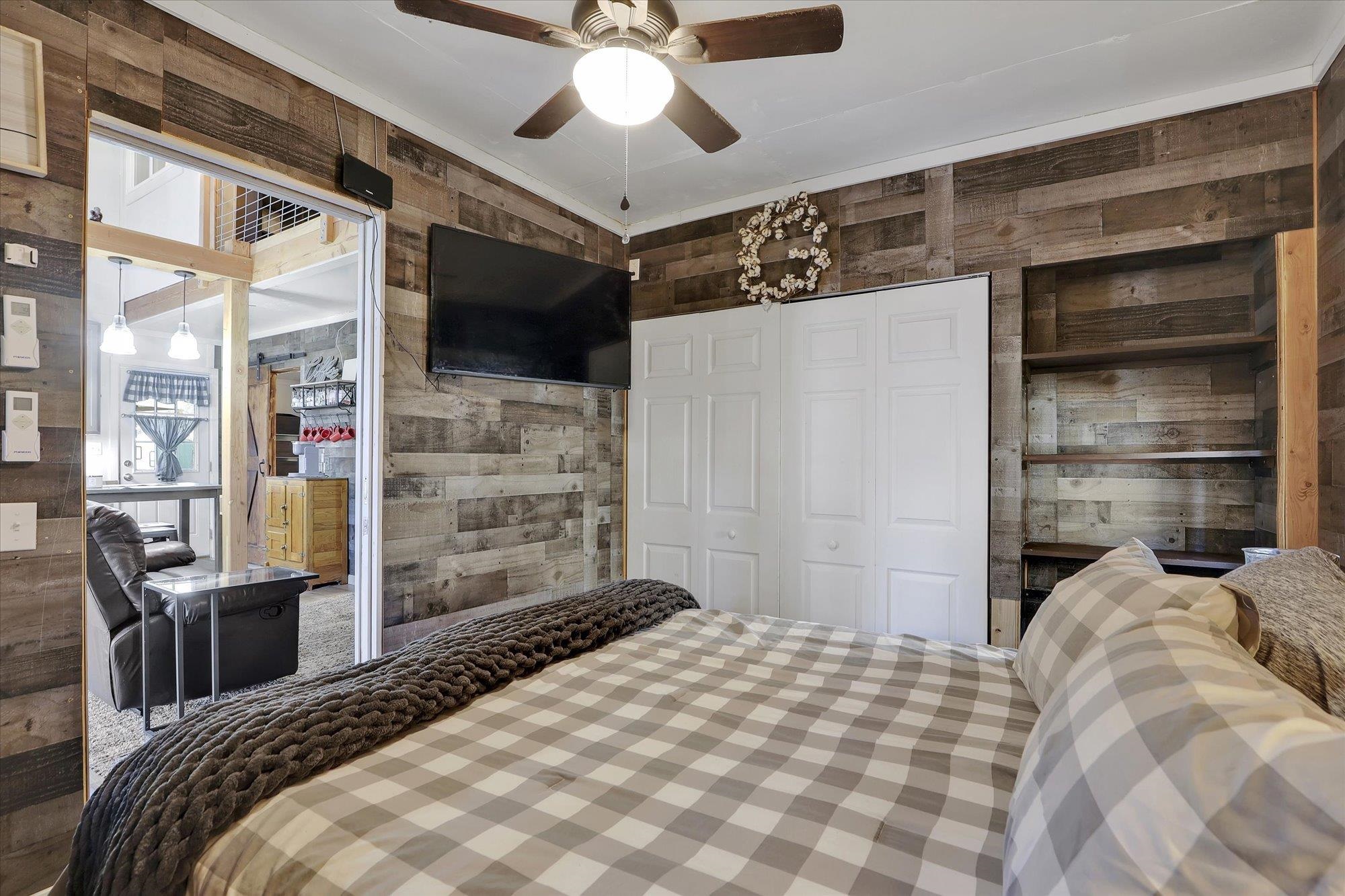 13901 South S Clear Lake Road Medical Lake, WA 99022 - Photo 9 of 33