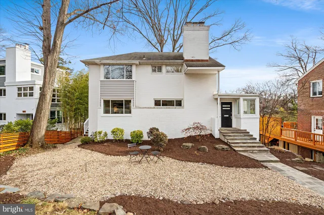 $1,100,000 | 2917 Argyle Drive, Alexandria, VA 22305