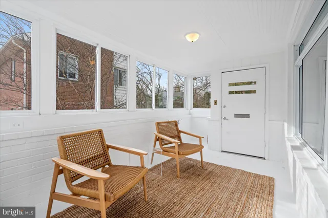 $1,100,000 | 2917 Argyle Drive, Alexandria, VA 22305