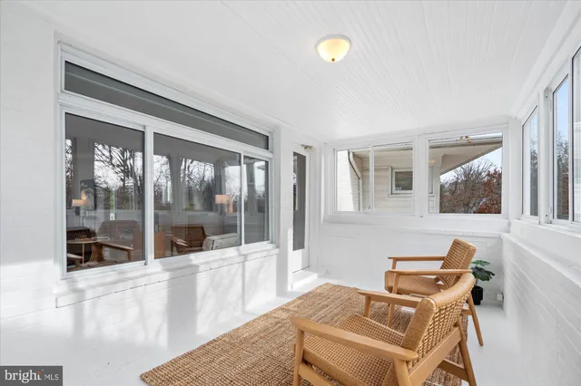 $1,100,000 | 2917 Argyle Drive, Alexandria, VA 22305