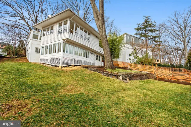 $1,100,000 | 2917 Argyle Drive, Alexandria, VA 22305