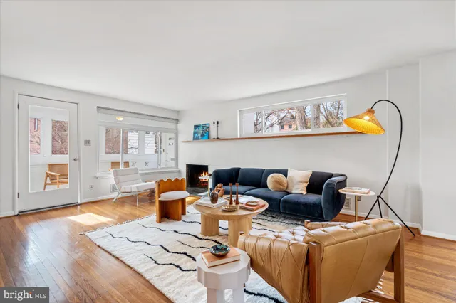 $1,100,000 | 2917 Argyle Drive, Alexandria, VA 22305