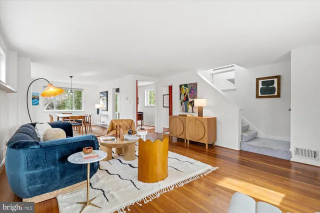 $1,100,000 | 2917 Argyle Drive, Alexandria, VA 22305