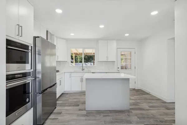 $3,500 | 4144 North 36th Street, Phoenix, AZ 85018