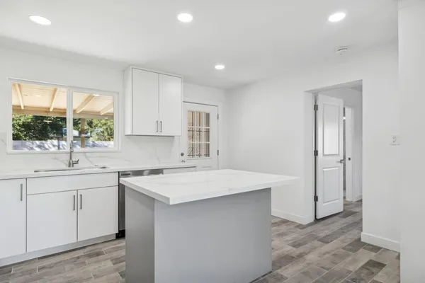 $3,500 | 4144 North 36th Street, Phoenix, AZ 85018