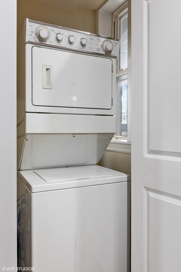 3522 North Racine Avenue, Unit 1N Chicago, IL 60657 - Photo 14 of 17 a utility room with dryer and washer