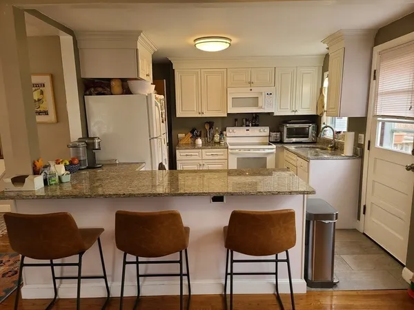 $3,650 | 66-68 Summit Street, Unit 68, Arlington, MA 02474