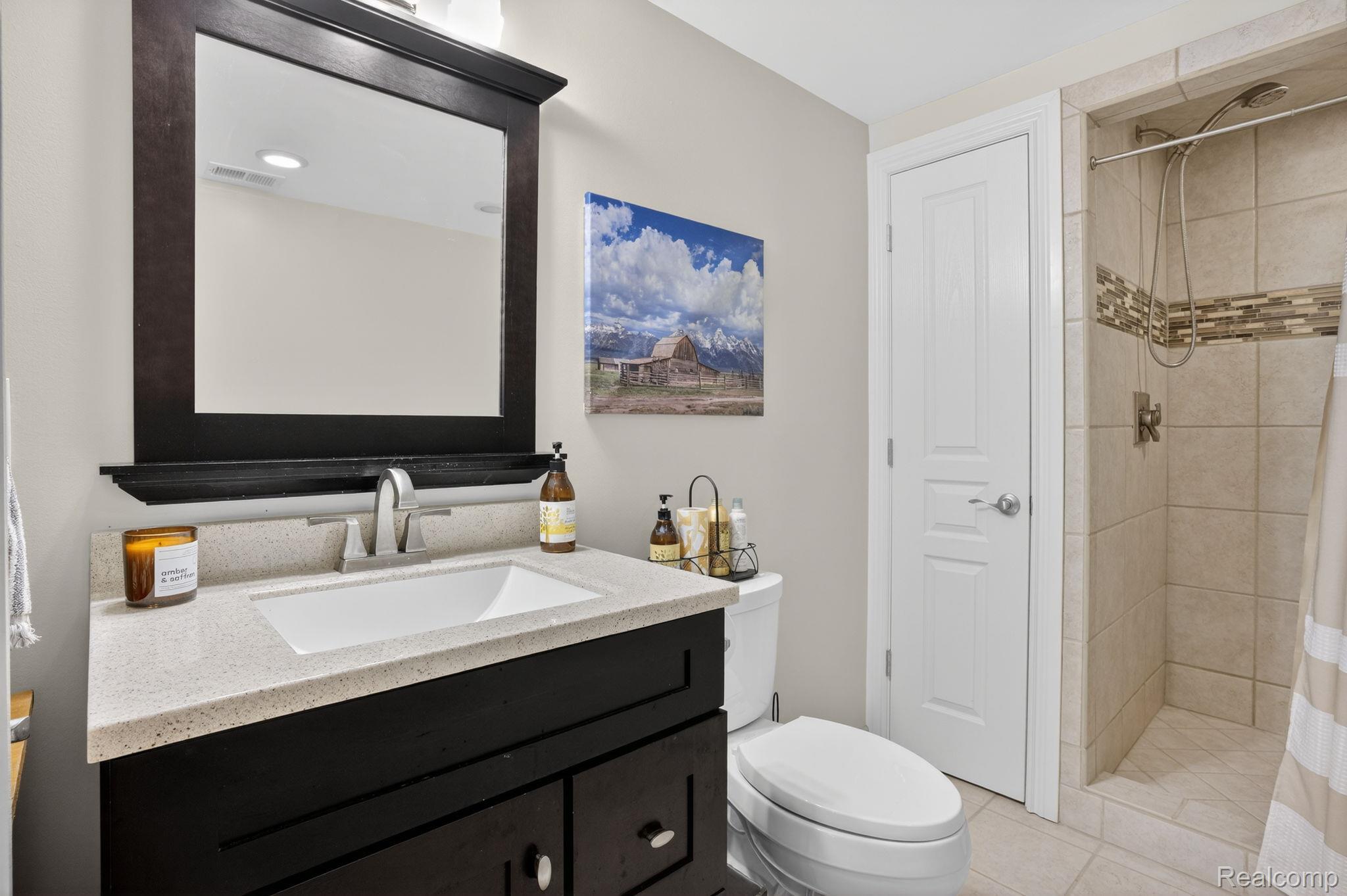 341 Ridgewood Road Rochester, MI 48306 - Photo 53 of 74 21-web-or-mls-DSC_2282.jpg