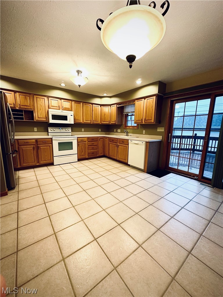 5510 Gilbert Avenue Cleveland, OH 44129 - Photo 7 of 23