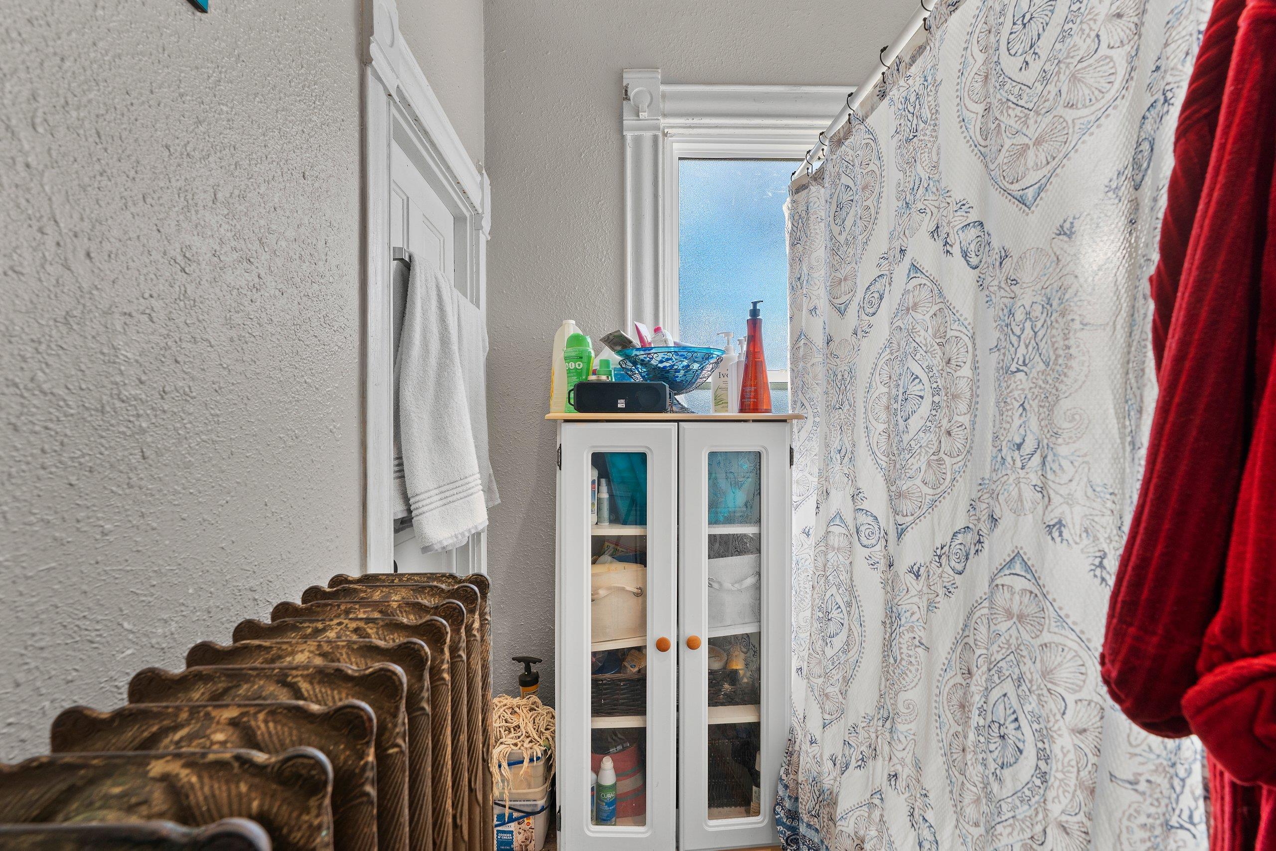 1403 South Main Street Oshkosh, WI 54902 - Photo 15 of 41