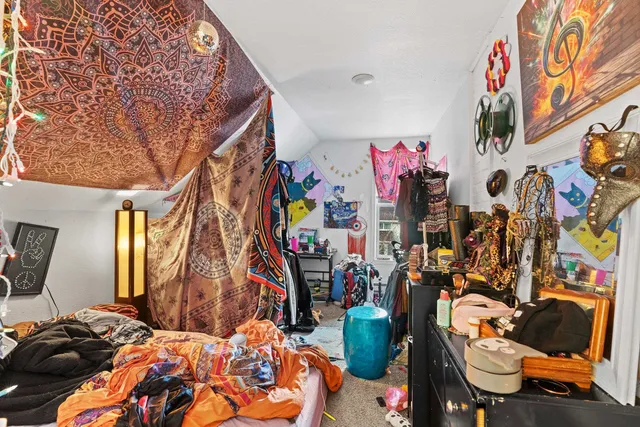 $270,000 | 1403 South Main Street, Oshkosh, WI 54902